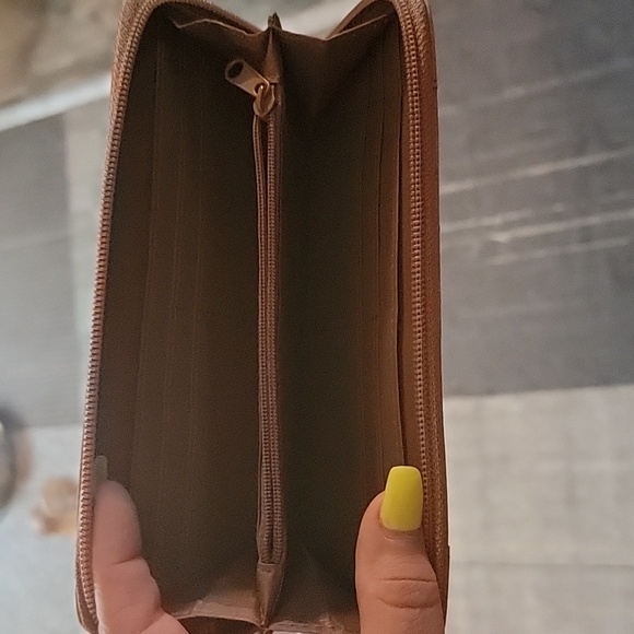 Wallet - Picture 3 of 3